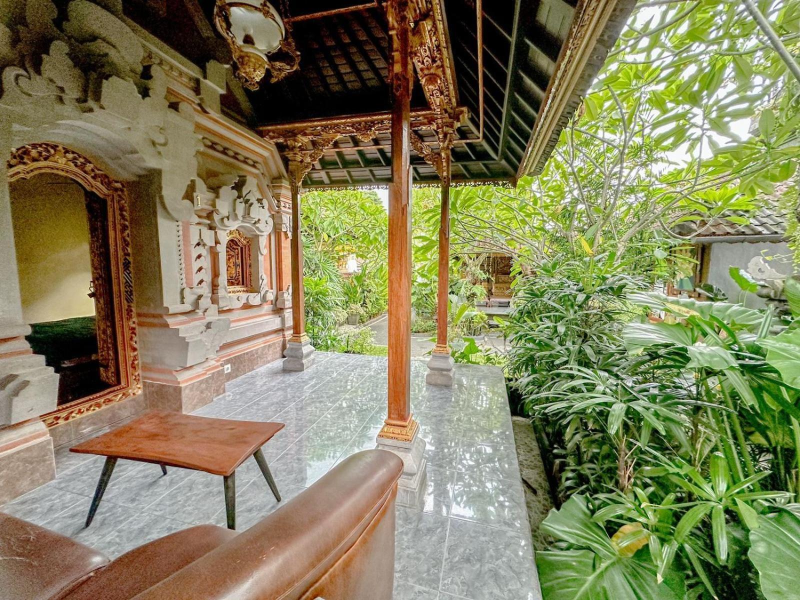 Homestay Ojek's *