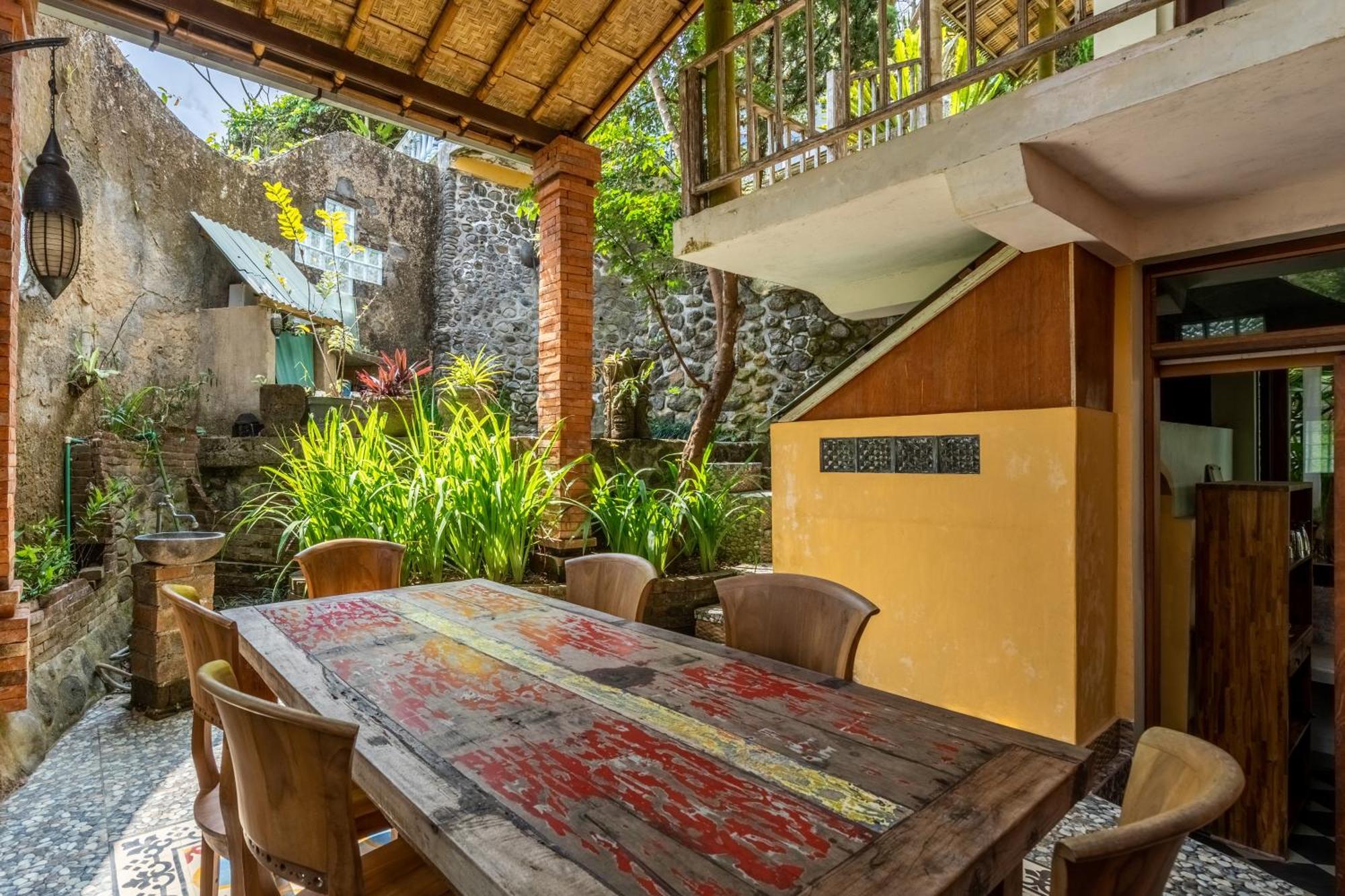 Tirta Asri 4*