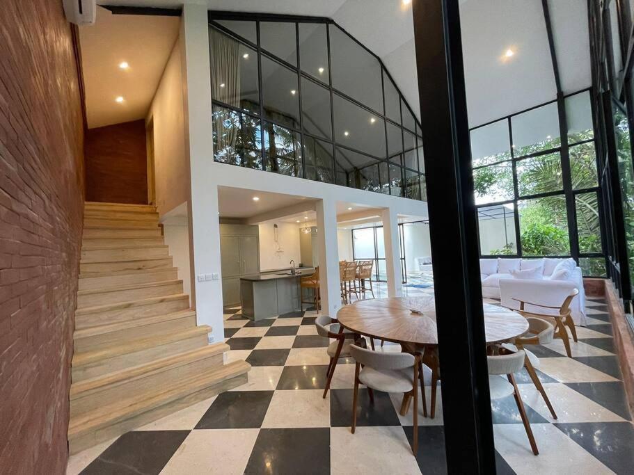 Macblyn, Villa Ubud