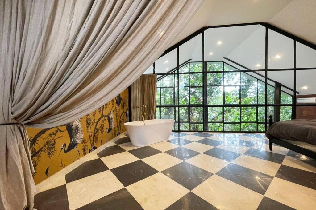 Villa Macblyn,