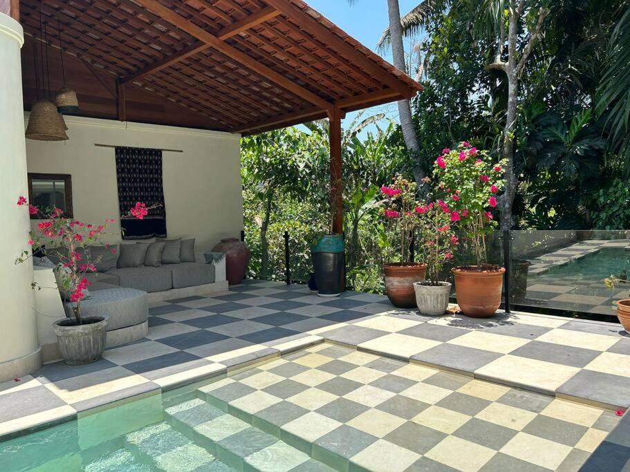 Macblyn, Ubud