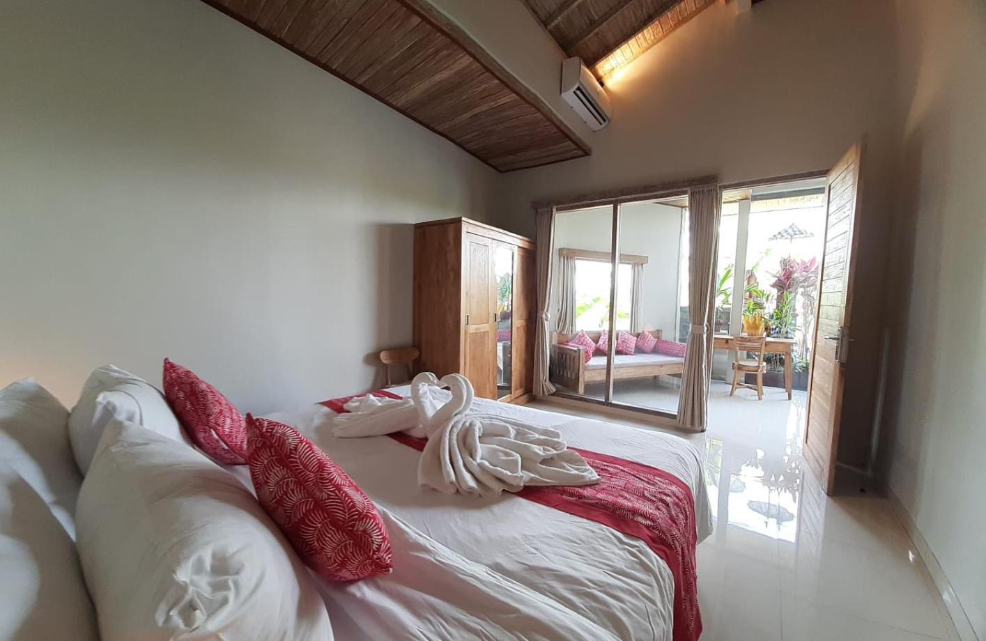 Mb * Ubud (Bali)