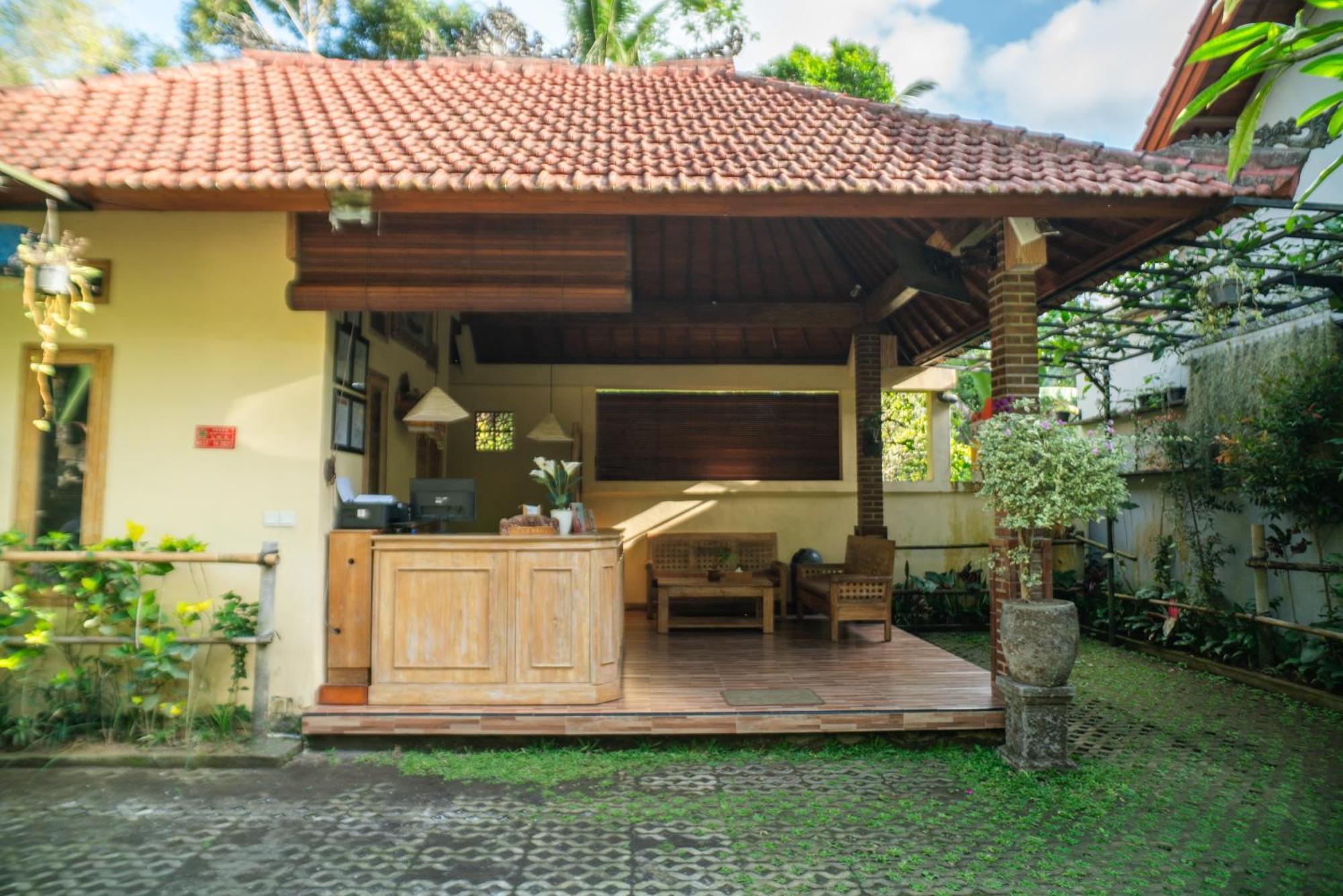 Prayatna Bed & Breakfast *