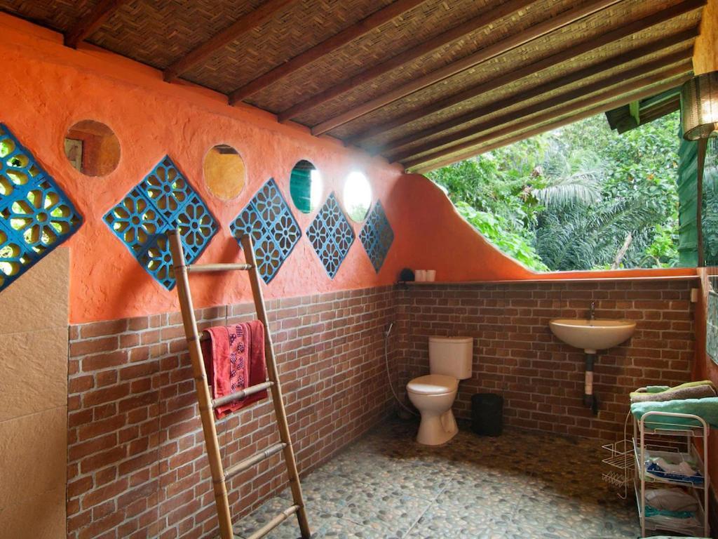 Greenspiracy House *