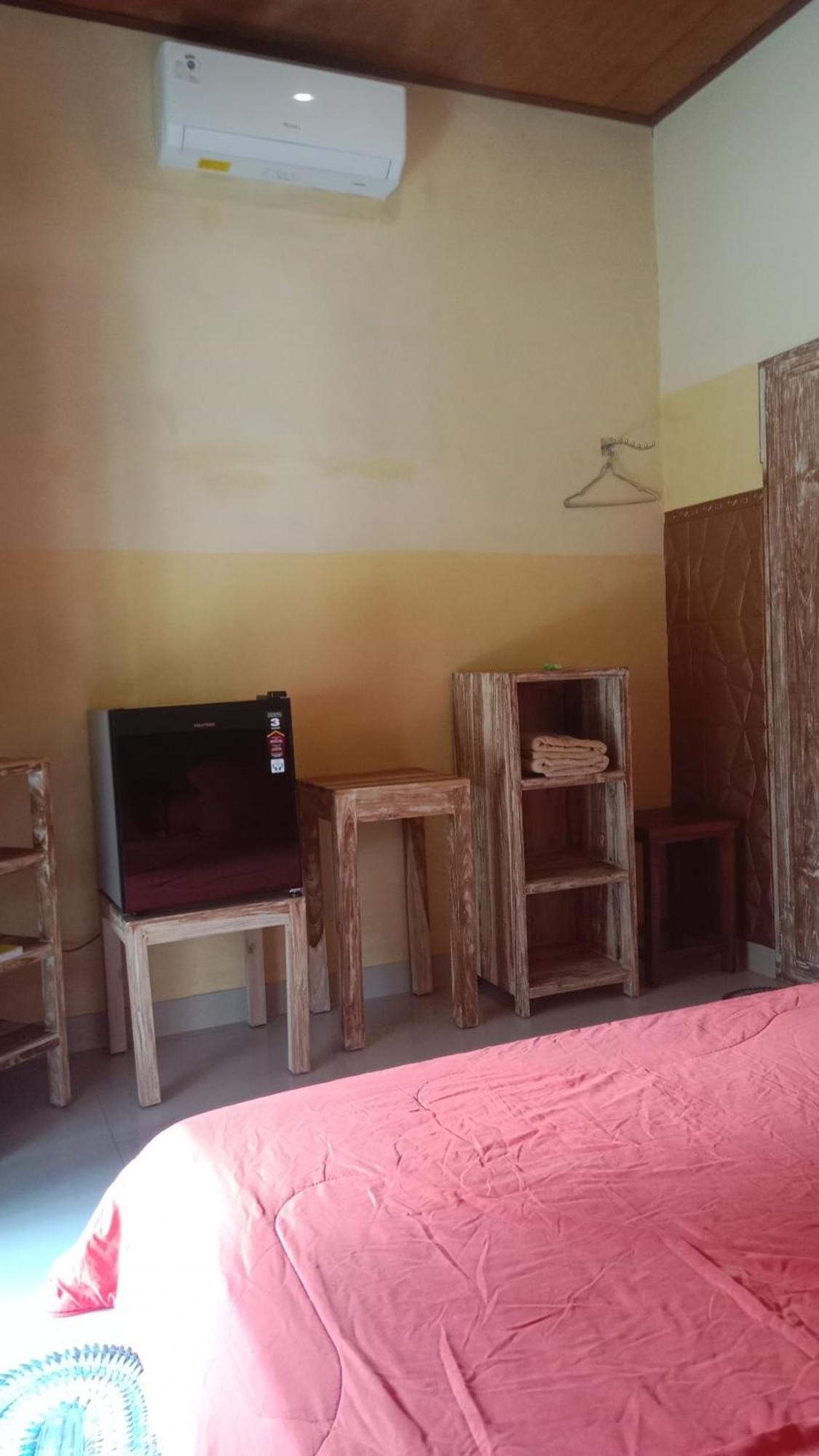 Artawa House Homestay *