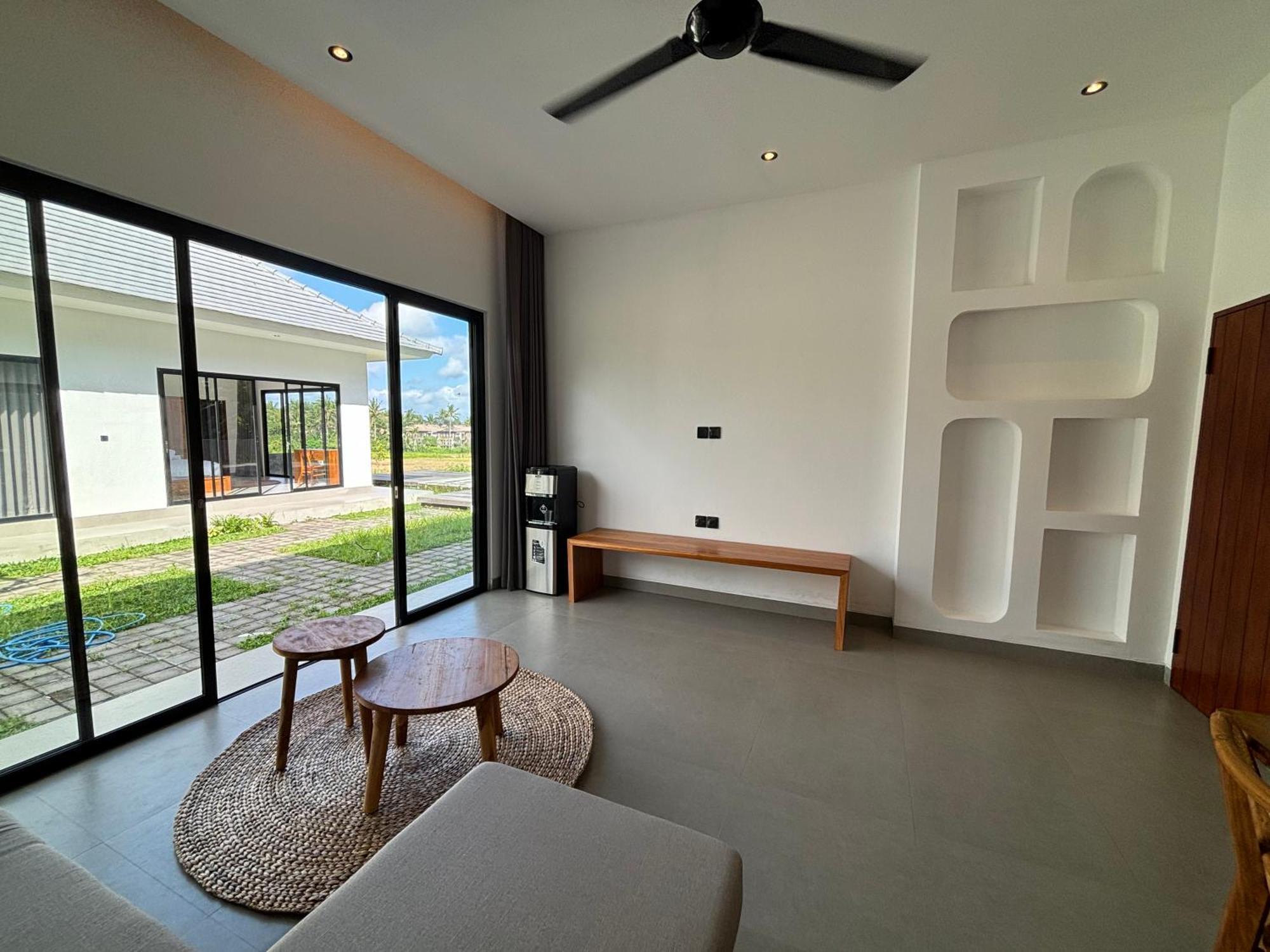 Wisma tamu Surya