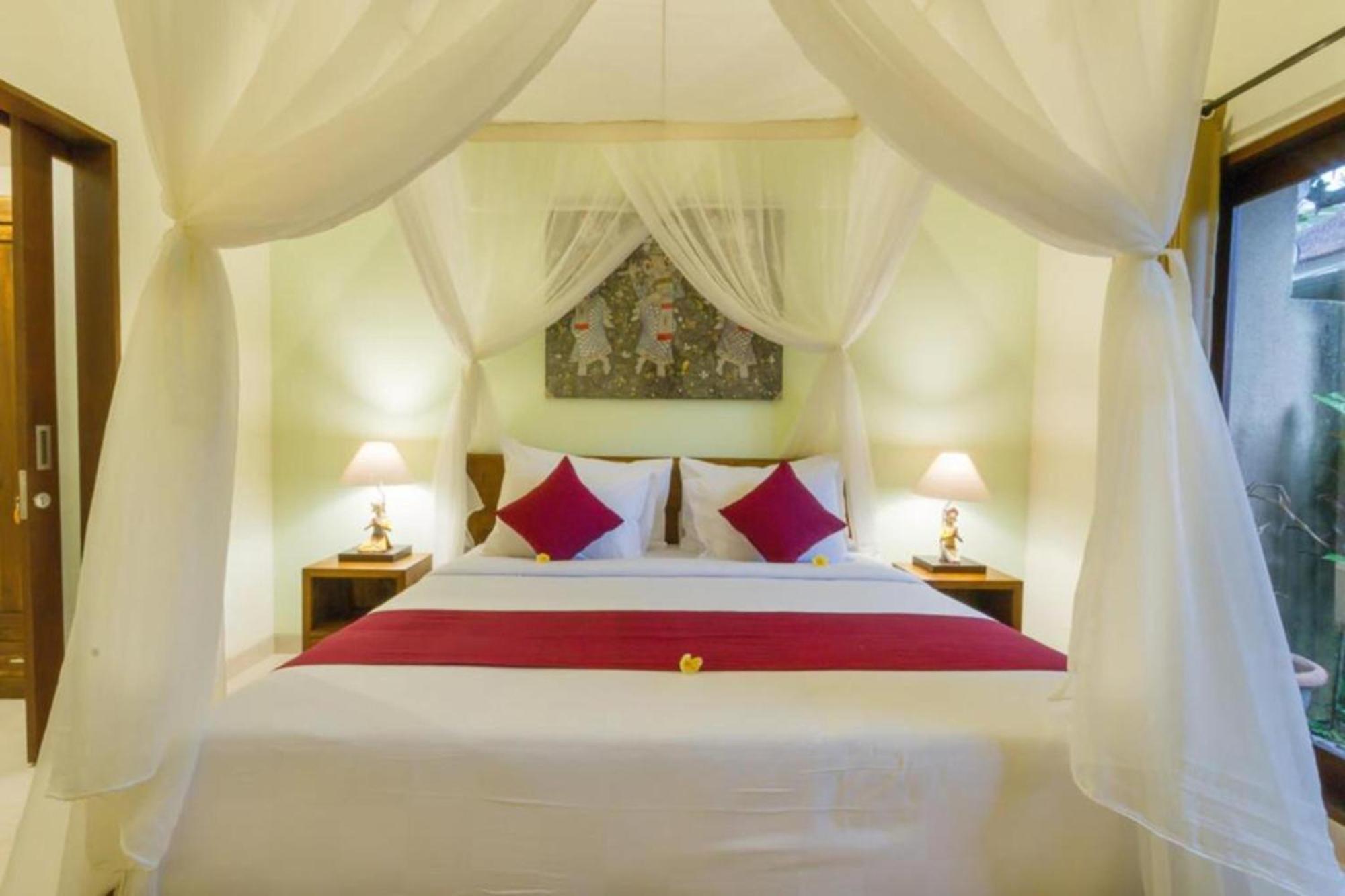 Red Lily By Prasi Villa Ubud (Bali)