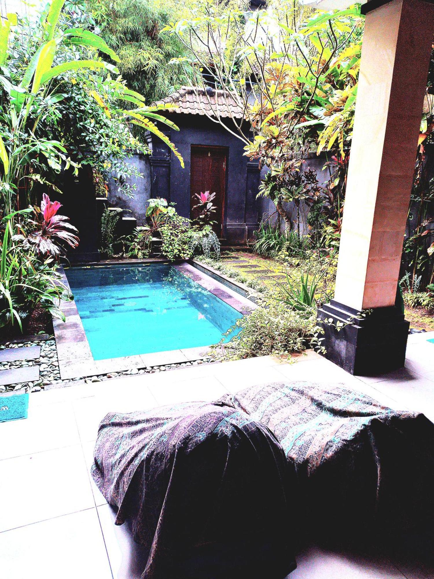 Sari House *