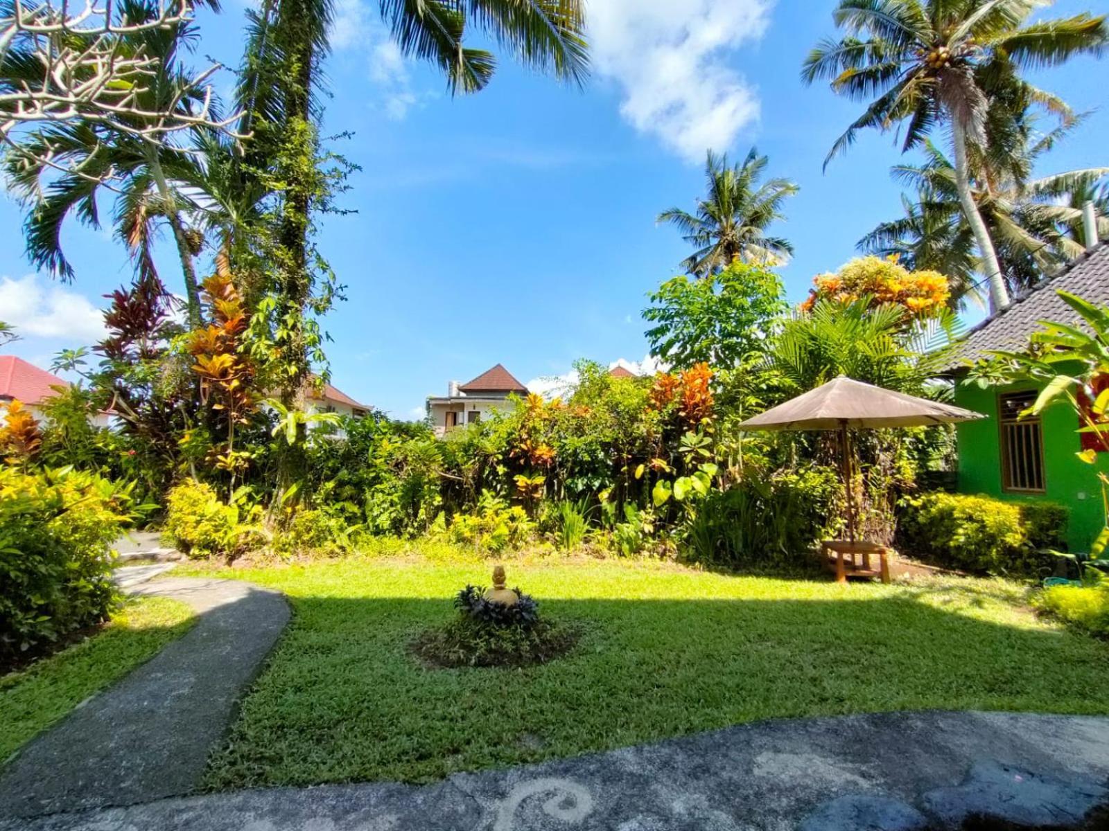 Villa Sri Sunari Quest House *