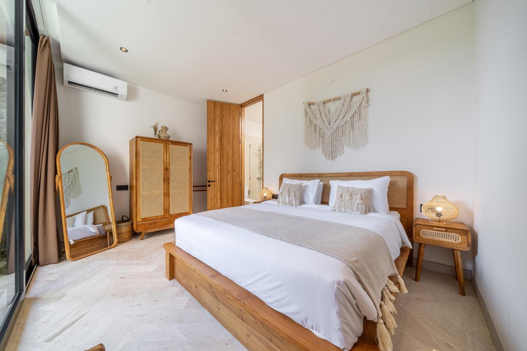 Luxury Unveiled - 3 Bedroom With Pool - Your Escape *