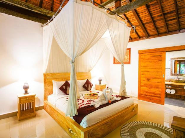 Villa Private With Nature Atmosphere By Dino *