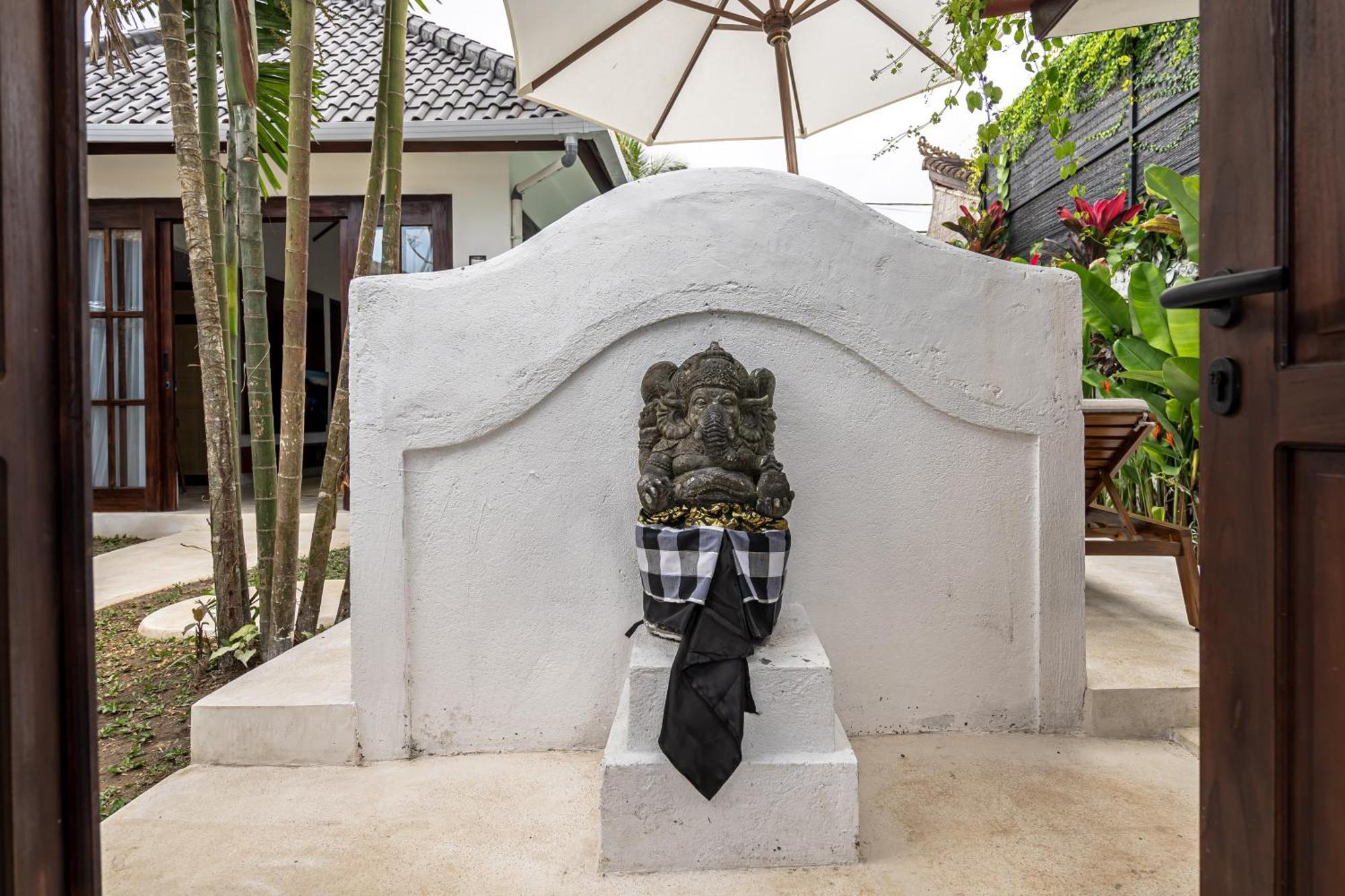 Moonlight Evdekimi - Stylish 2br Escape With Tropical Garden And Pool - Long Extras