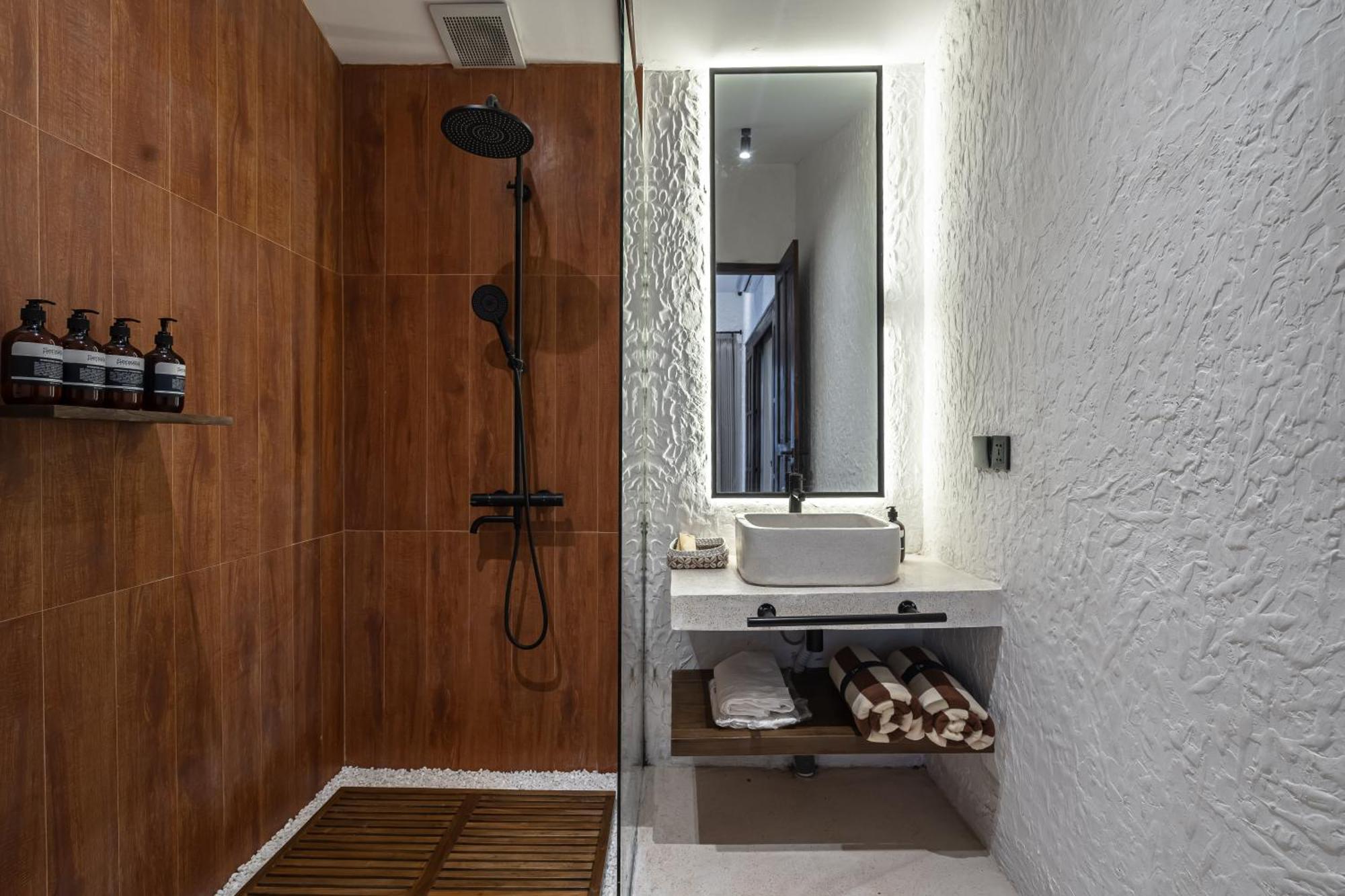 Moonlight Evdekimi - Stylish 2br Escape With Tropical Garden And Pool - Long Extras