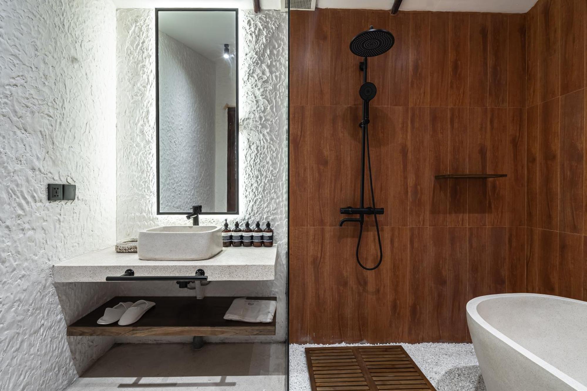 Villa Moonlight Evdekimi - Stylish 2br Escape With Tropical Garden And Pool - Long Extras