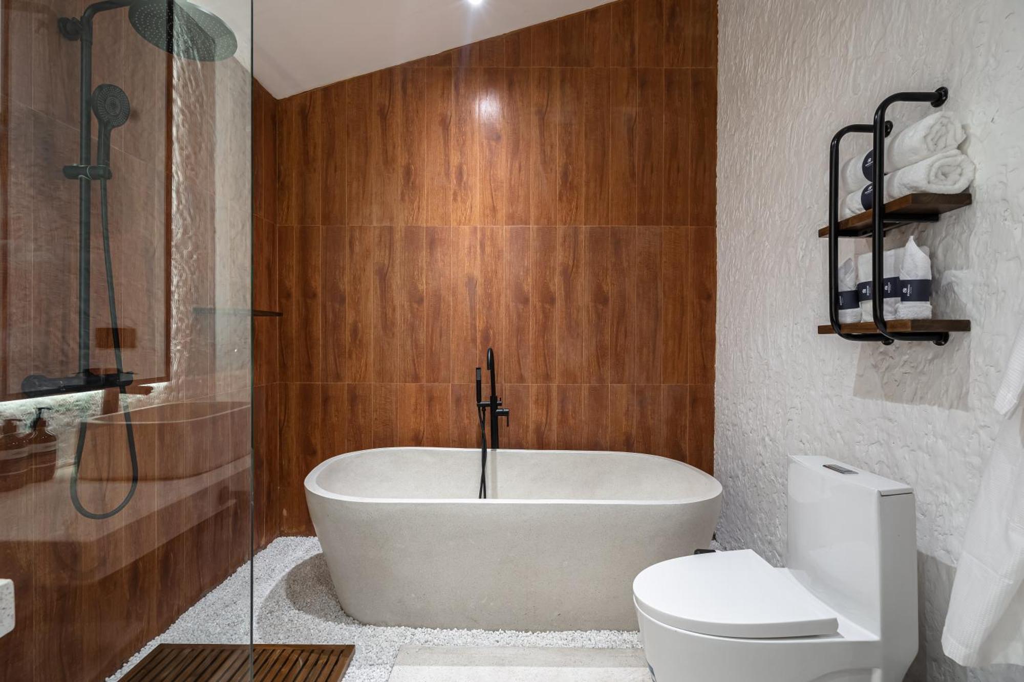 Moonlight Evdekimi - Stylish 2br Escape With Tropical Garden And Pool - Long Extras *