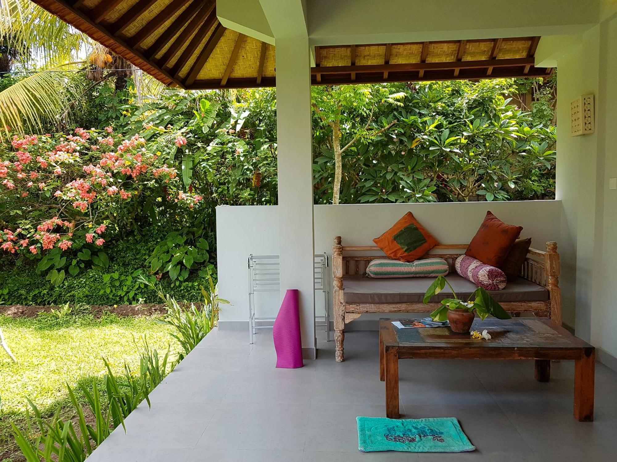 Santra Putra At Karja Art Space Guest house