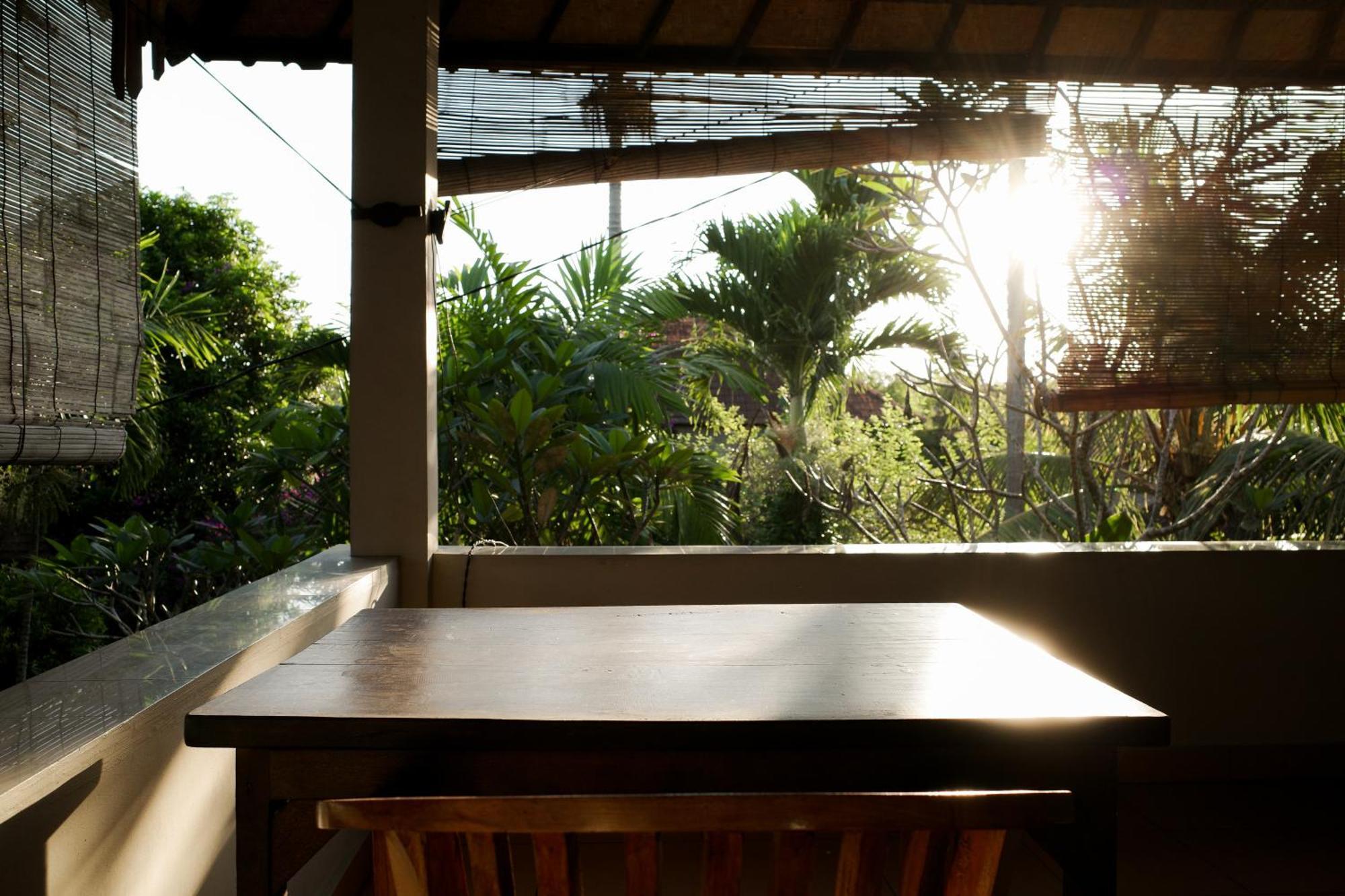 Santra Putra At Karja Art Space Guest house