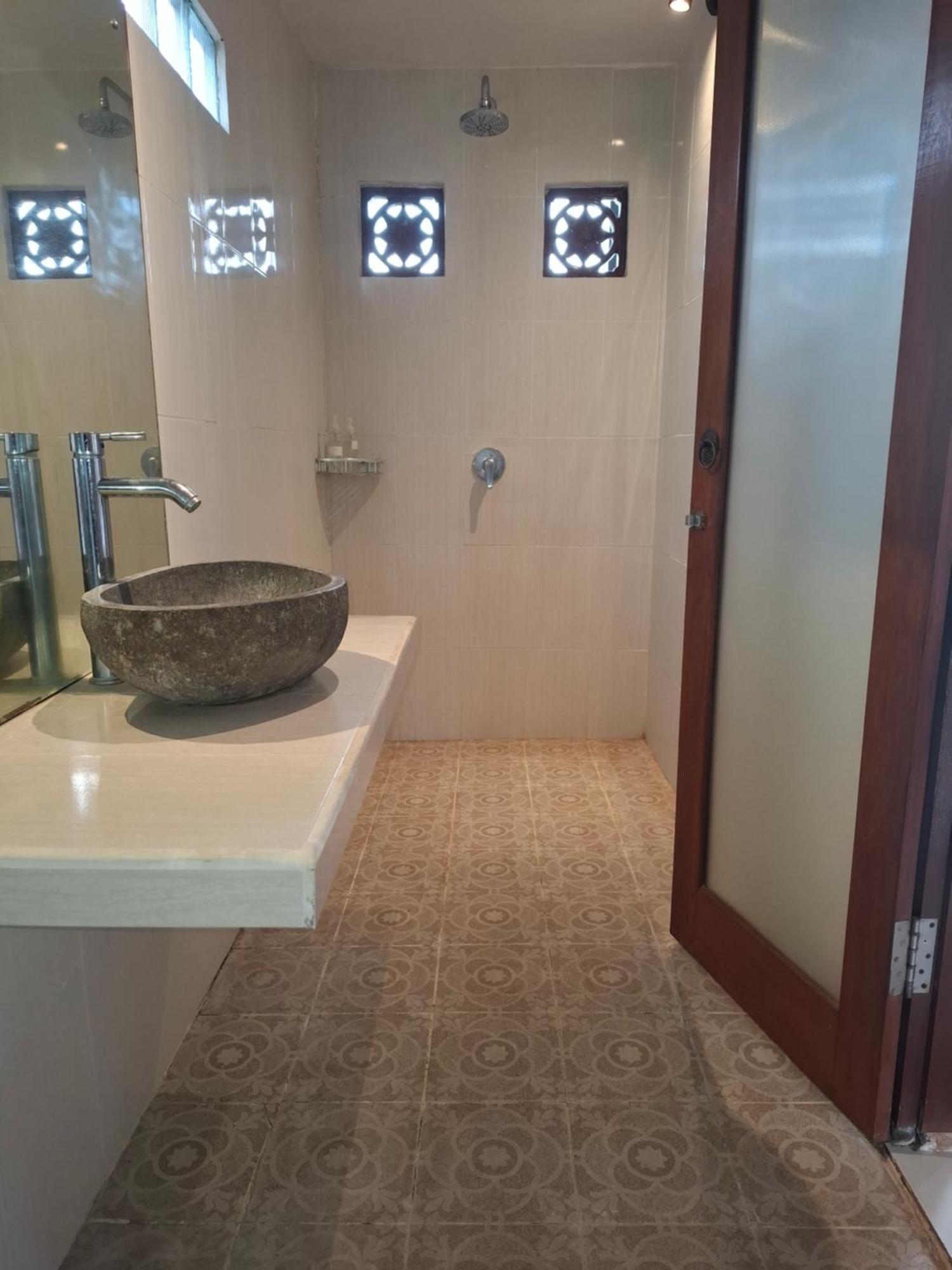 Wisma tamu Evan House With Kitchens And Private Balconies