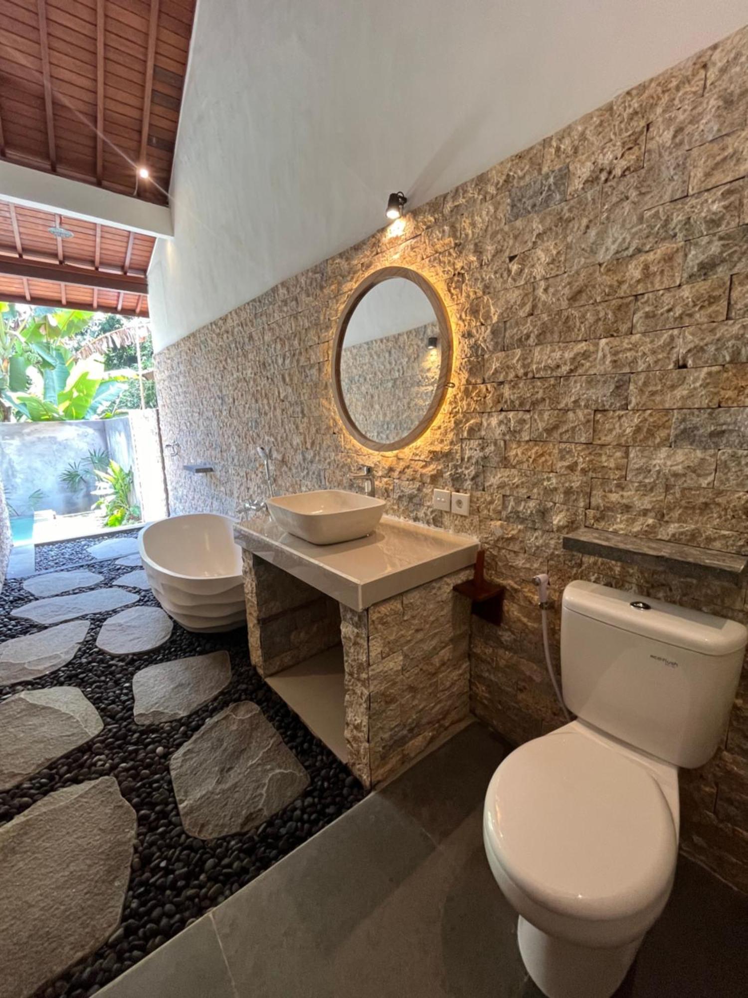 Pis Bolong House Ubud (Bali)