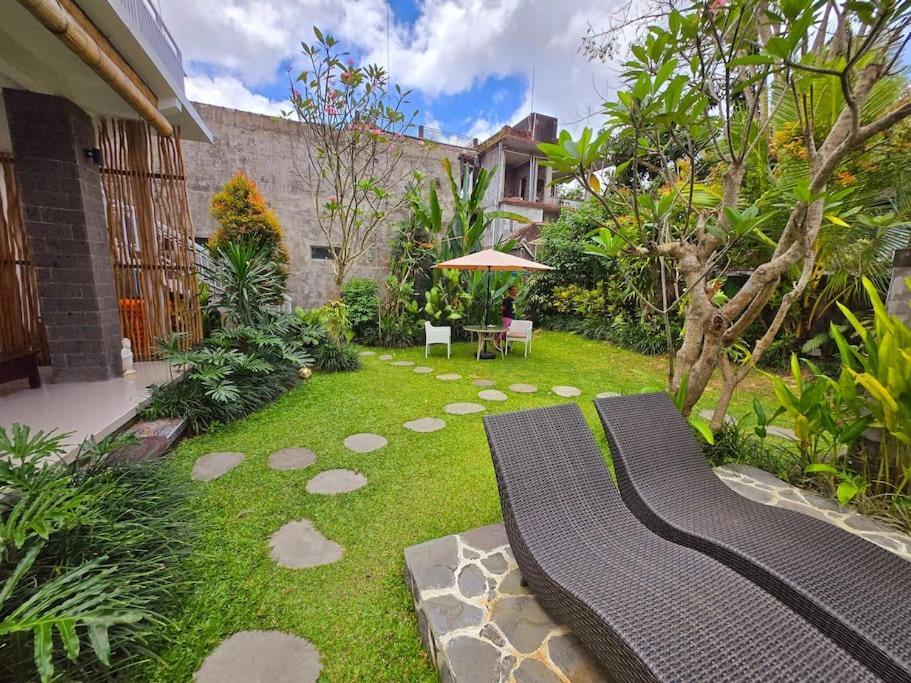 Paradise Awaits * Ubud (Bali)
