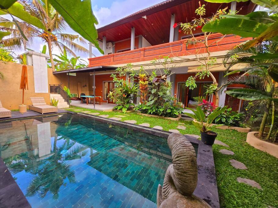 Villa Sari *