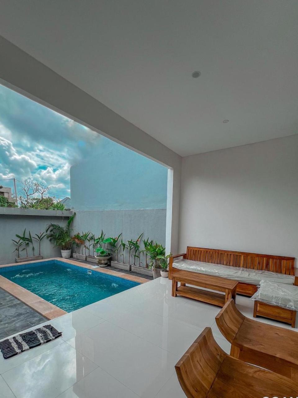Villa Dewascaprovertyprivatevila *