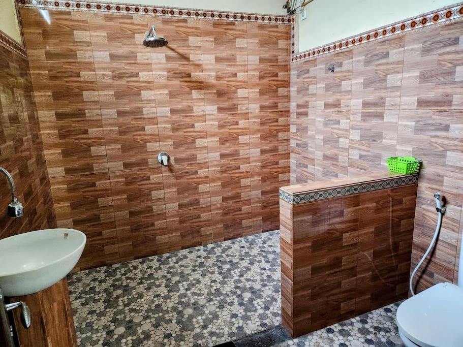 2 - 2 Pools - Sleeps 9