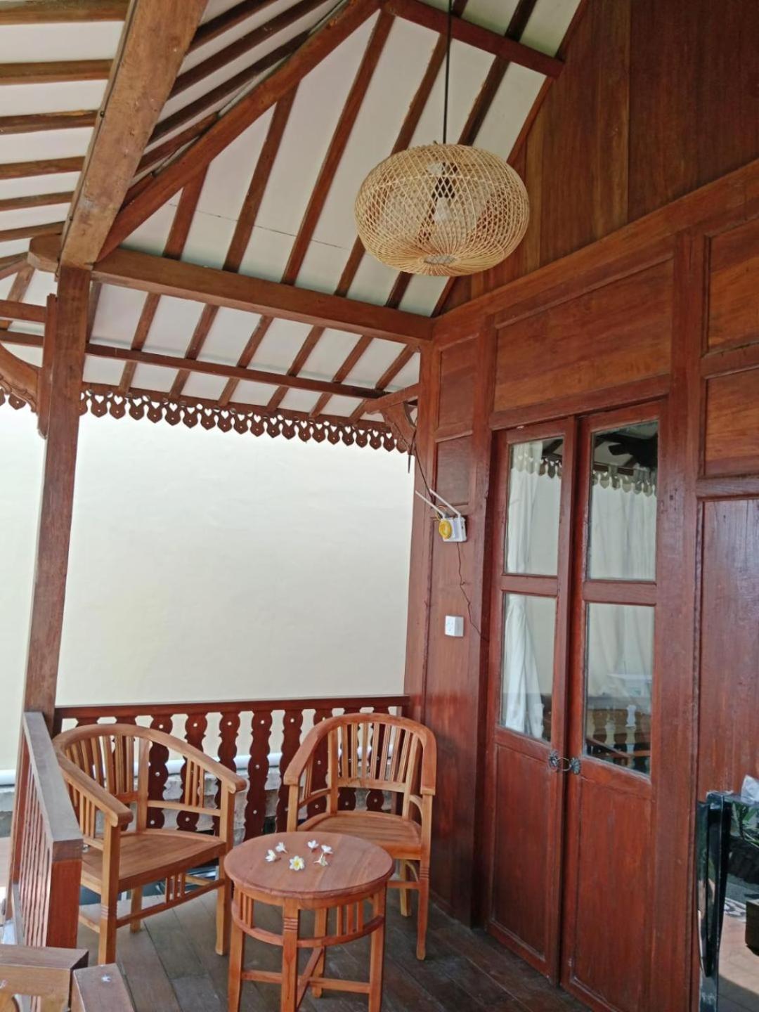 Sunrise Wood House Ubud