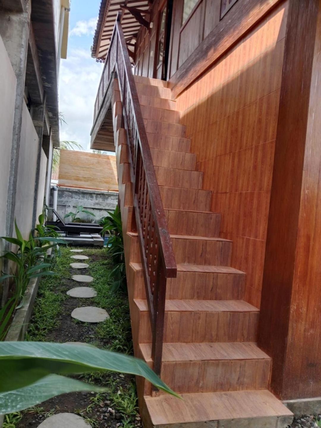 Sunrise Wood House *