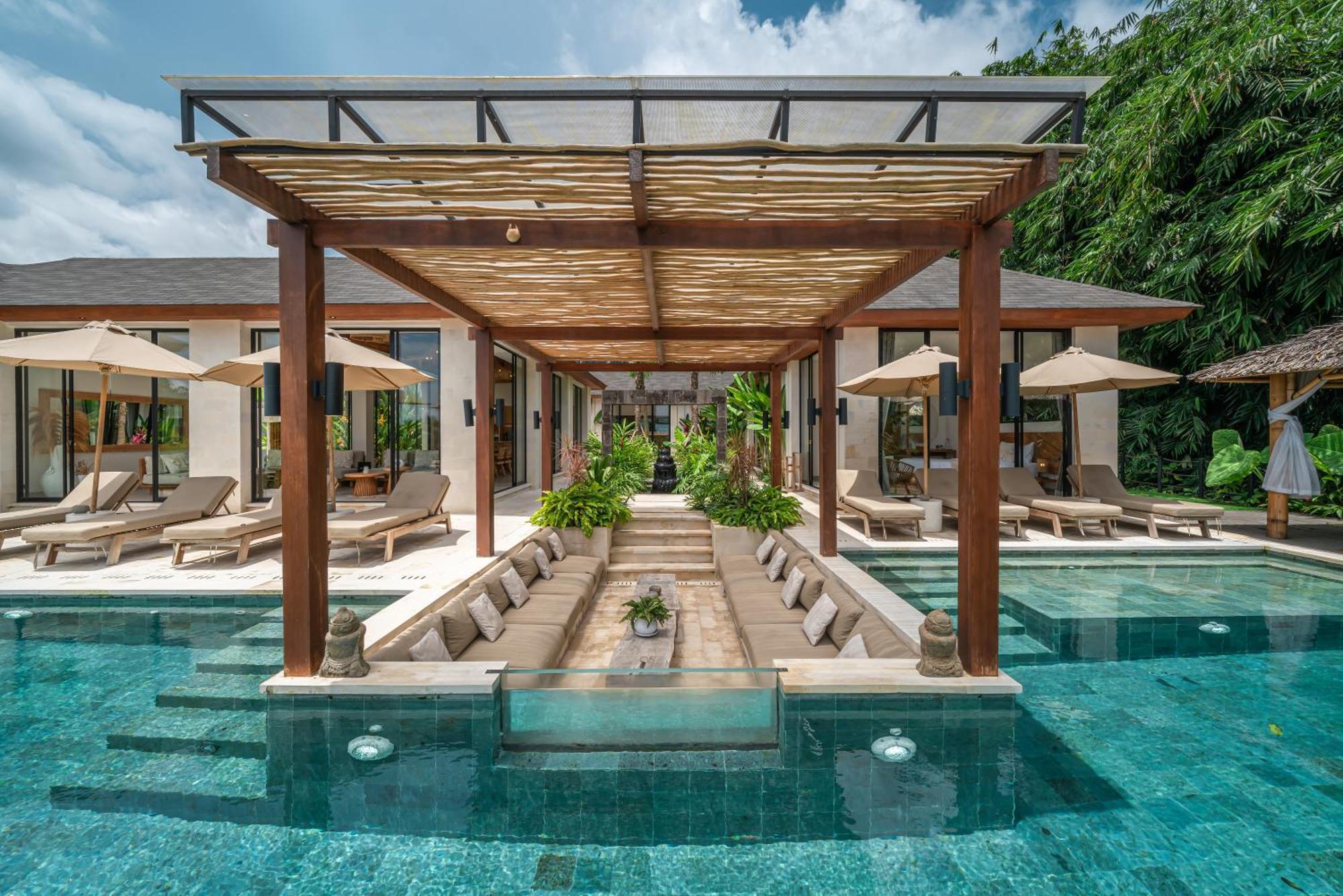 Rosita - Stunning 5br - Sauna, Gym, Rice Field Views Ubud