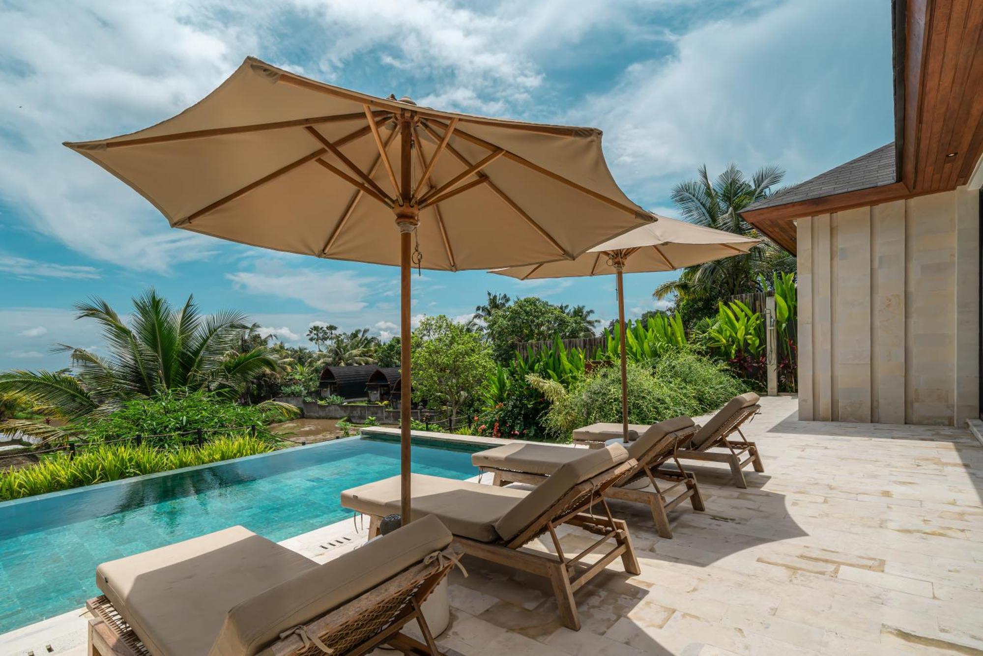 Rosita - Stunning 5br - Sauna, Gym, Rice Field Views Ubud