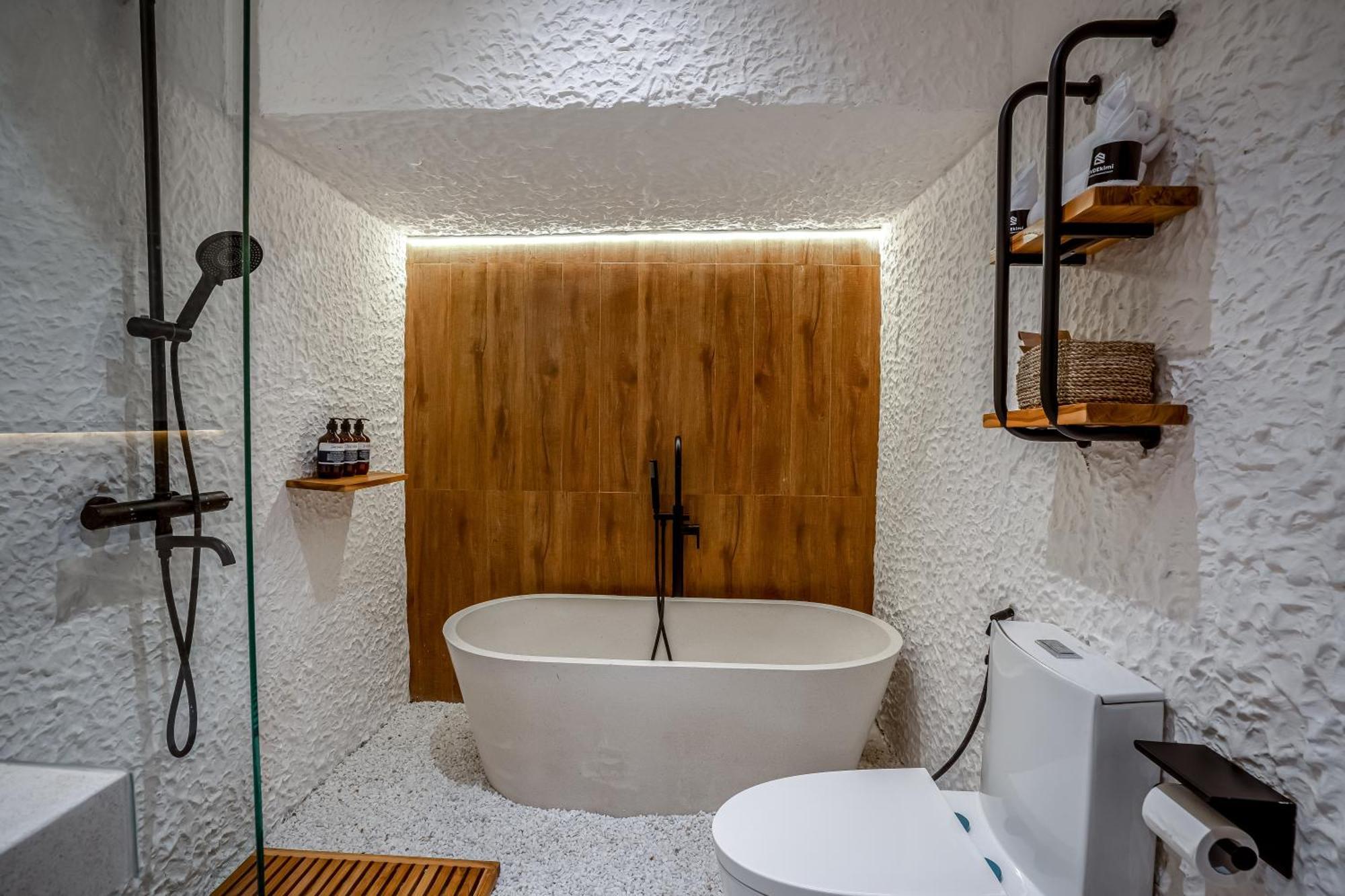 Villa Tropical Tribe By Evdekimi - Stylish 3br With Nature View And Relaxing Pool - Long Extras Ubud (Bali)