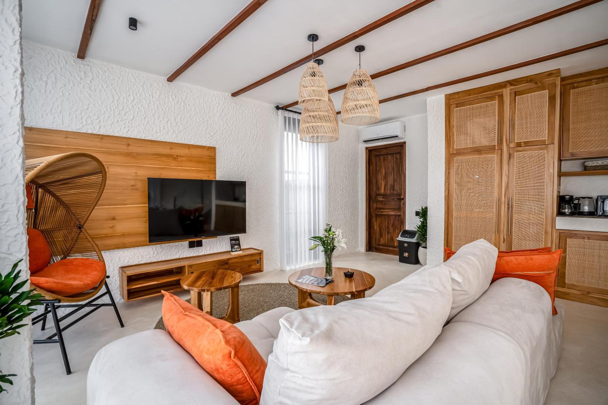 Villa Tropical Tribe By Evdekimi - Stylish 3br With Nature View And Relaxing Pool - Long Extras Ubud (Bali)