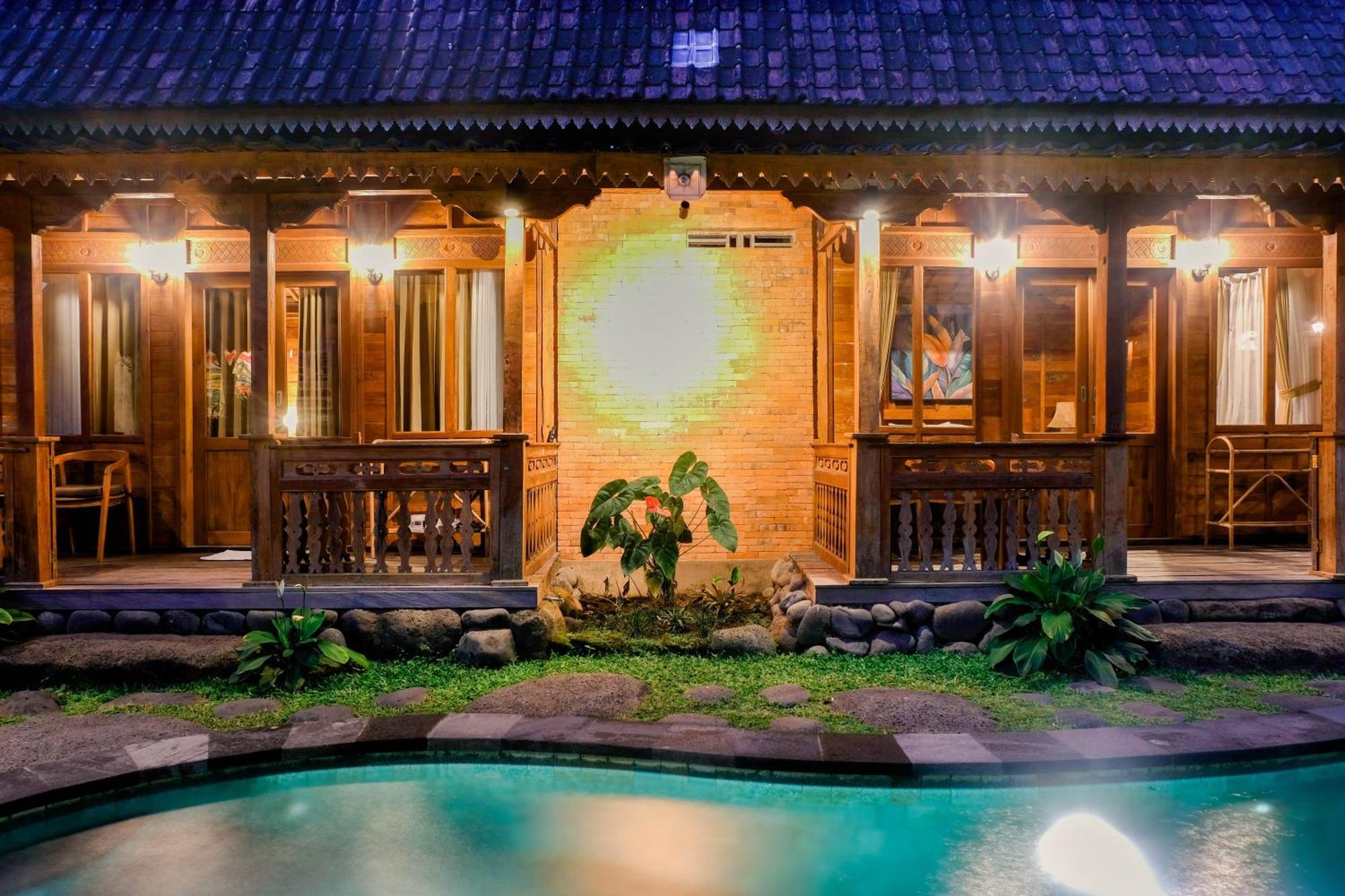 Kayu Batu Ubud (Bali)