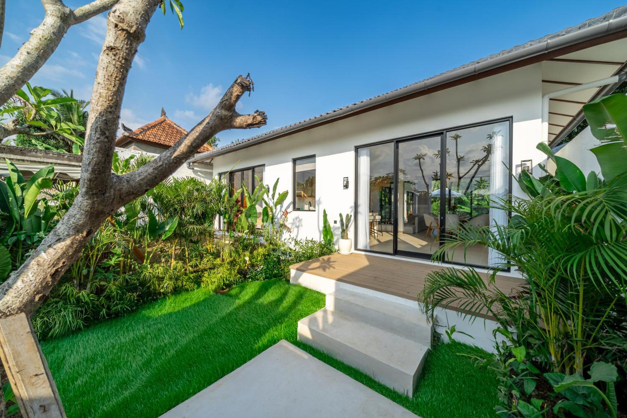 Exclusive New - Unbeatable Location - Spectacular Views *