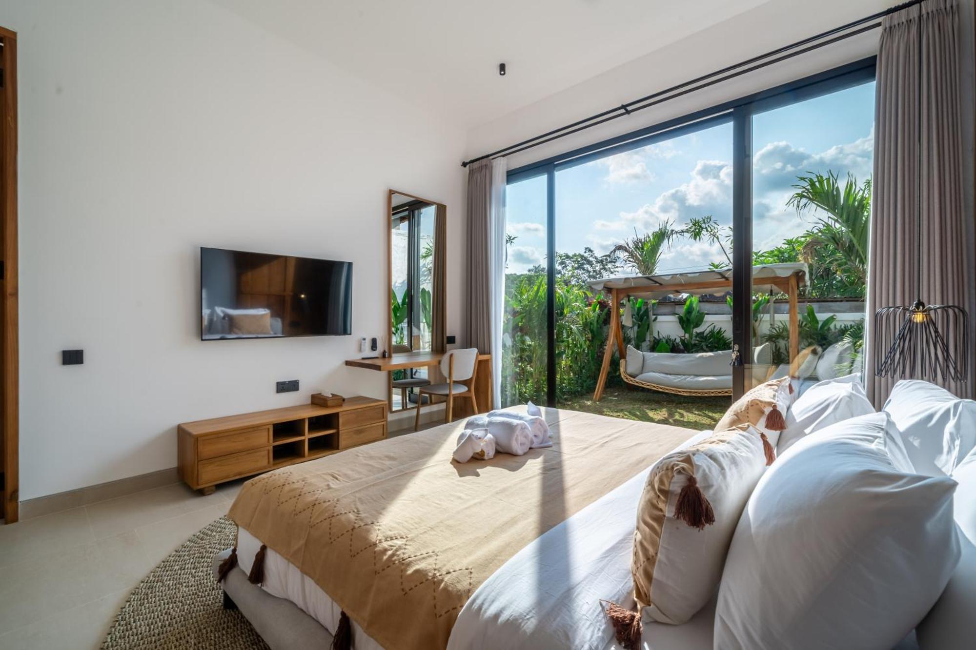 Exclusive New - Unbeatable Location - Spectacular Views