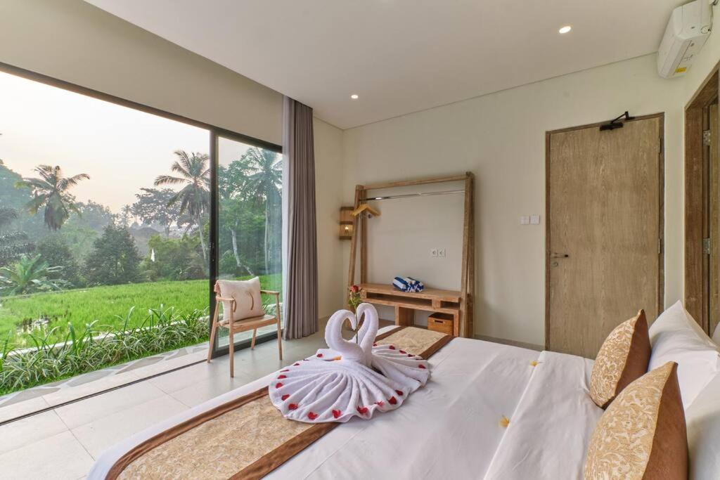 Newly! 3bdr Modern Close To Center Villa
