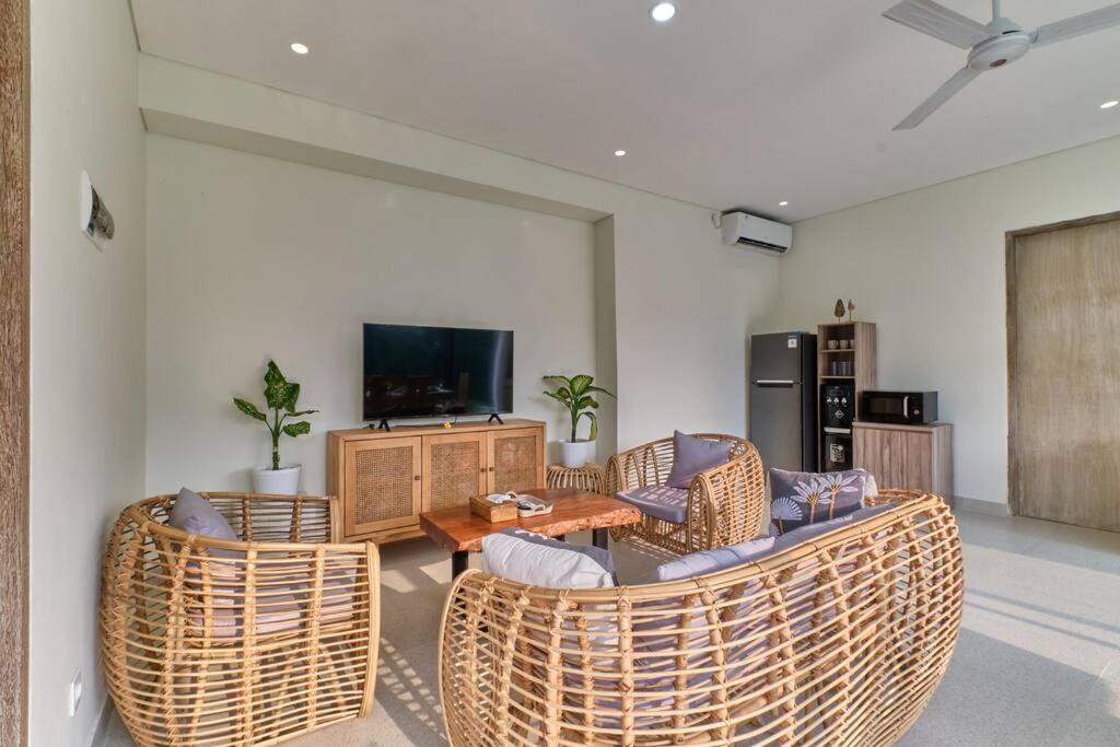 Newly! 3bdr Modern Close To Center *