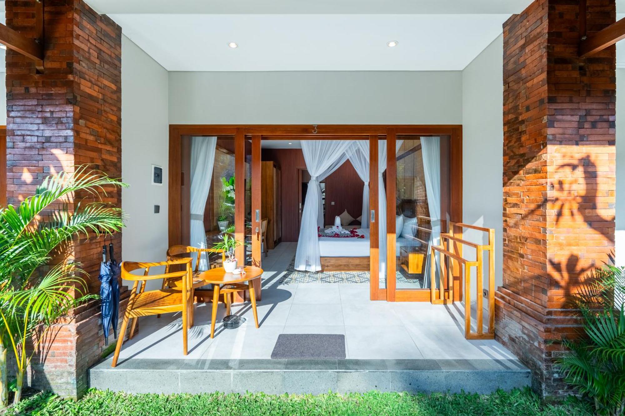 Puri Andong 3*