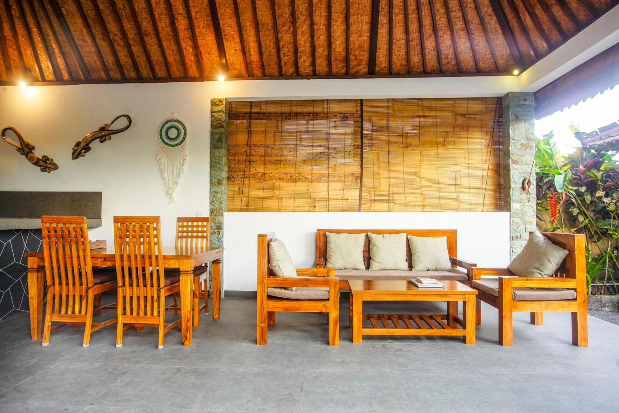 Puri Arta Villa