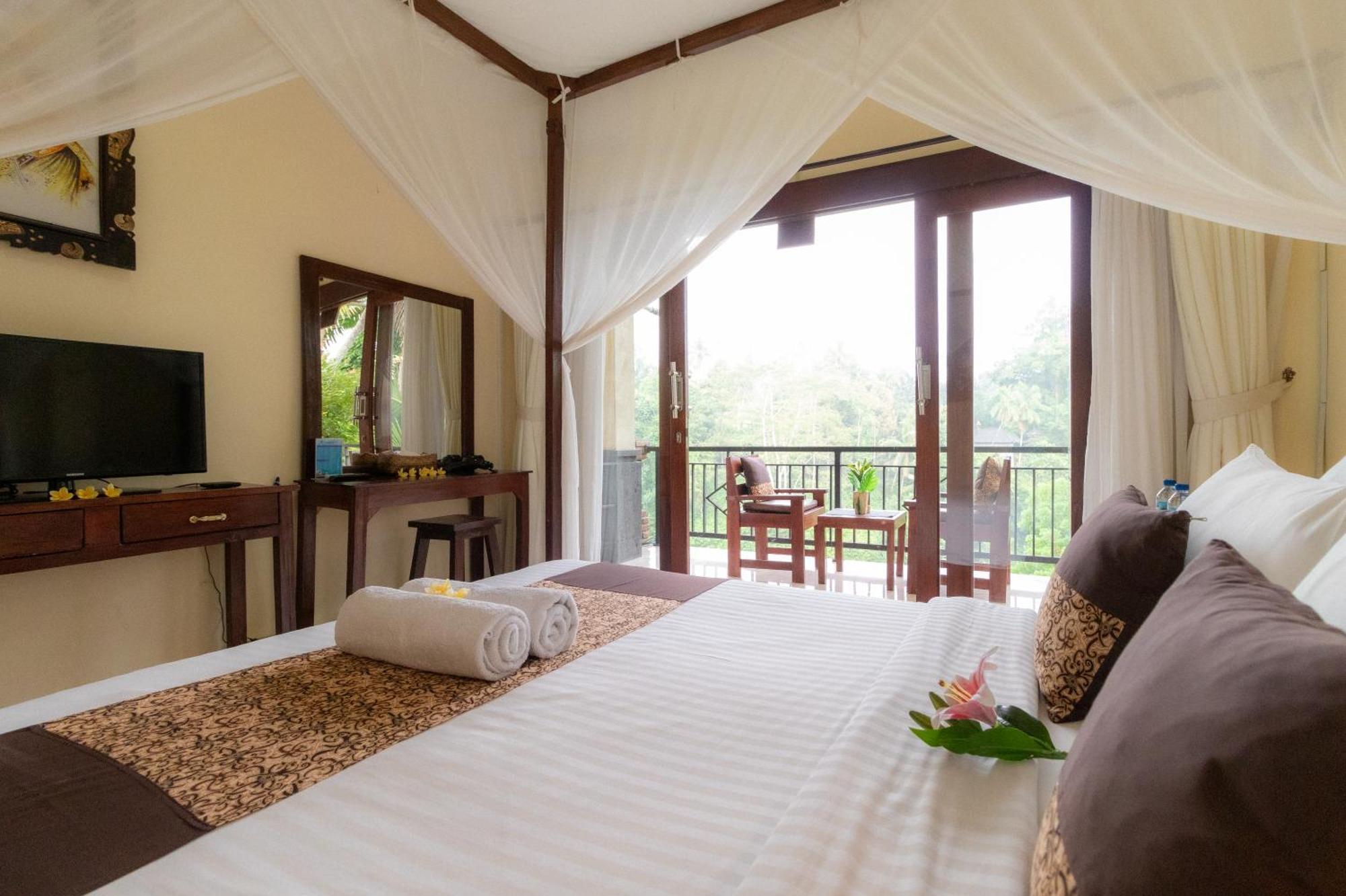 Doni House & 3*