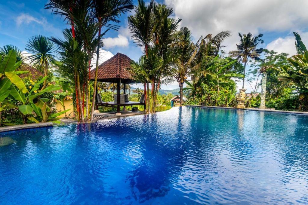 Pelangi Sidemen 4*