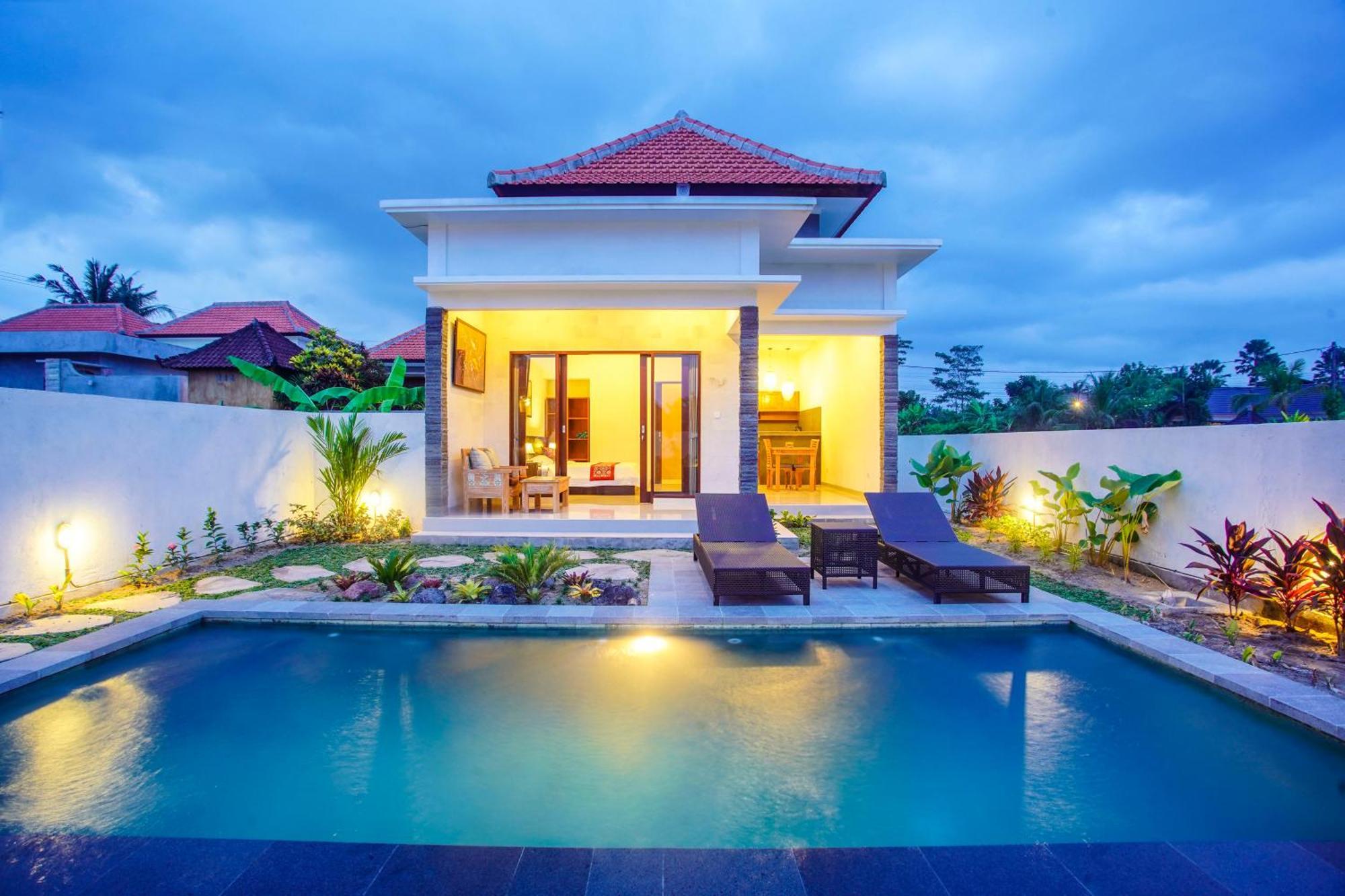 Puri Arta Villa *
