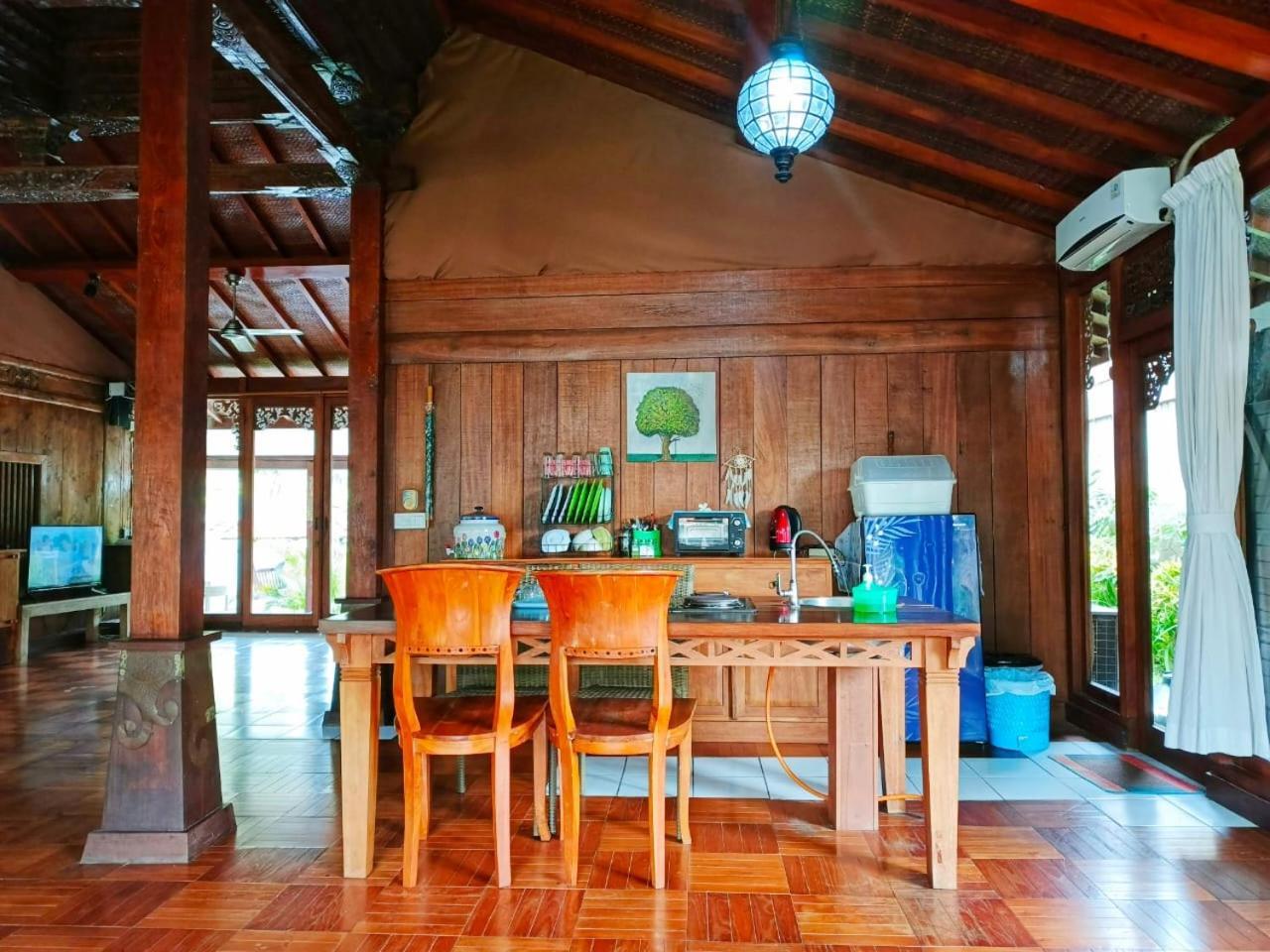 Villa Malathi Traditional Joglo House With Pool View *