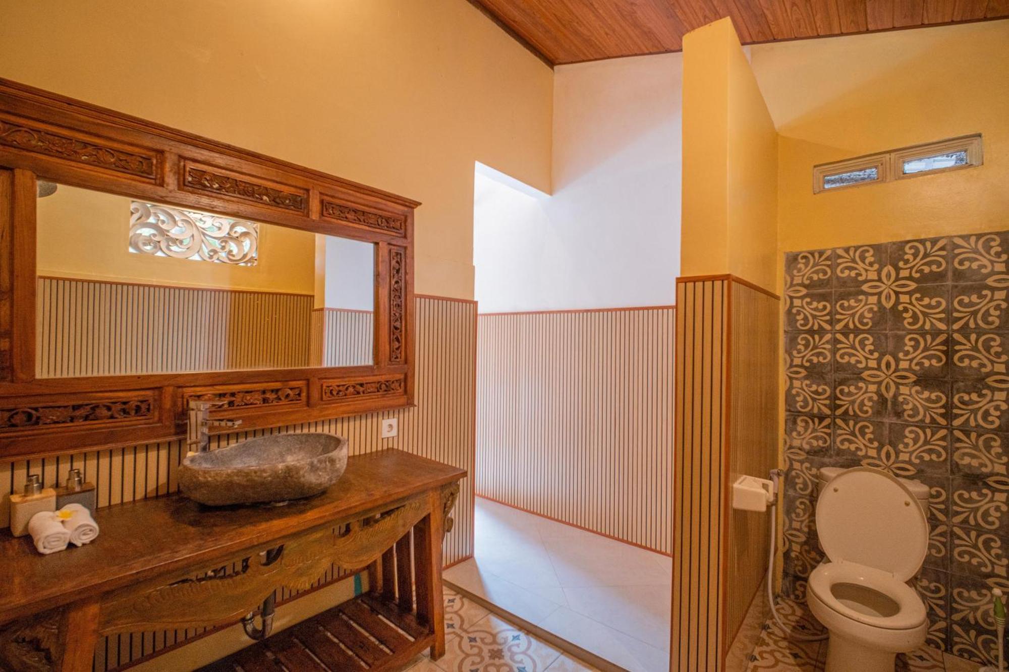 Umadi Villa