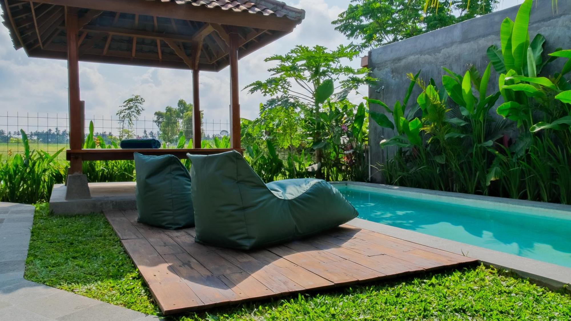 Villa Rumah Tengah Sawah *