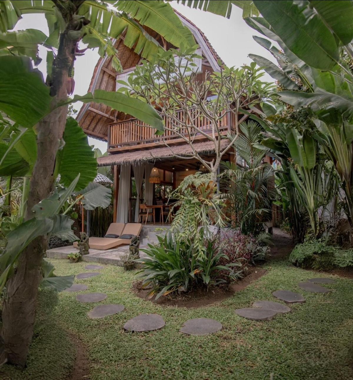 Philosopher Villa *