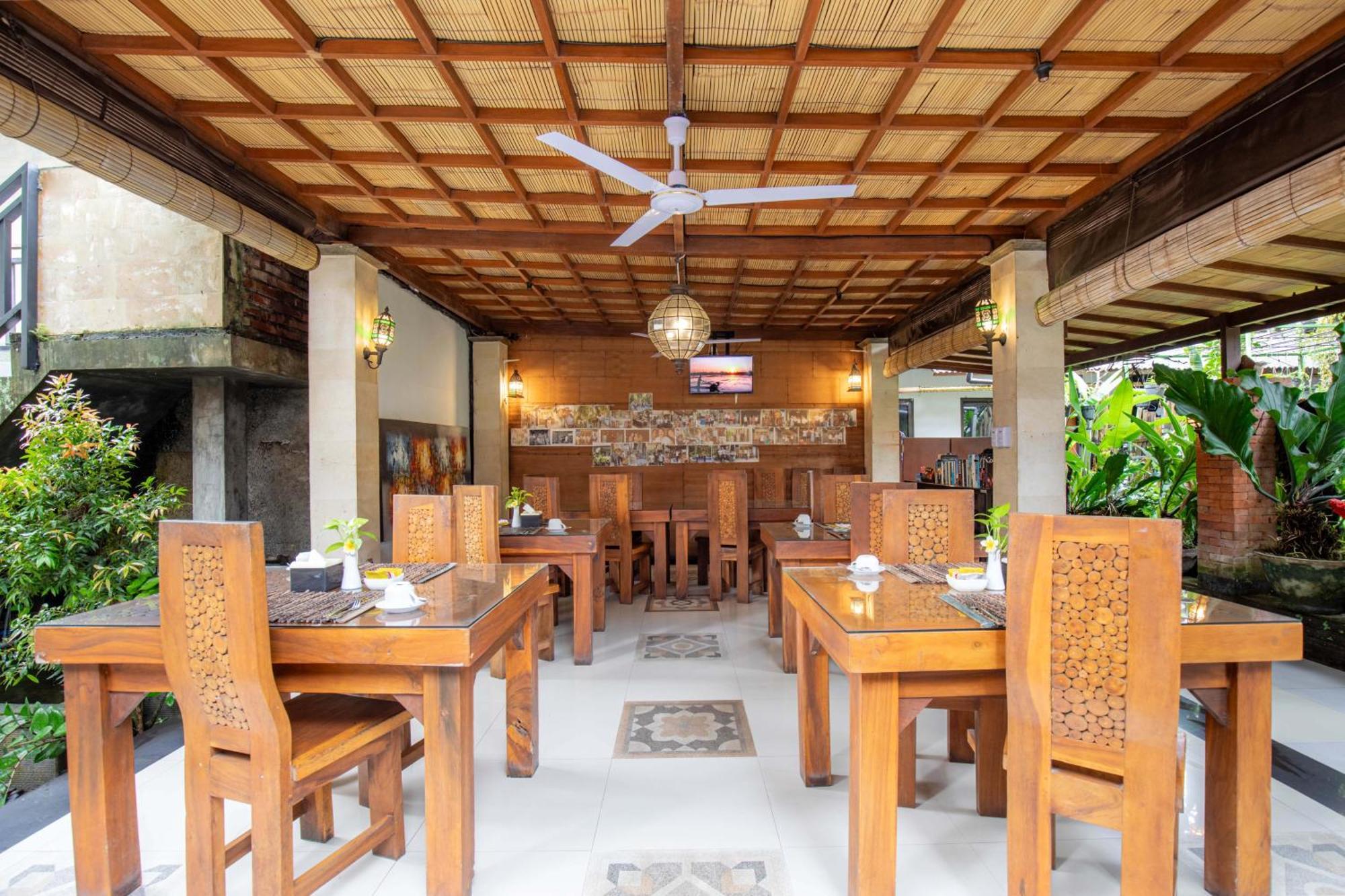 Wisma tamu Amoya