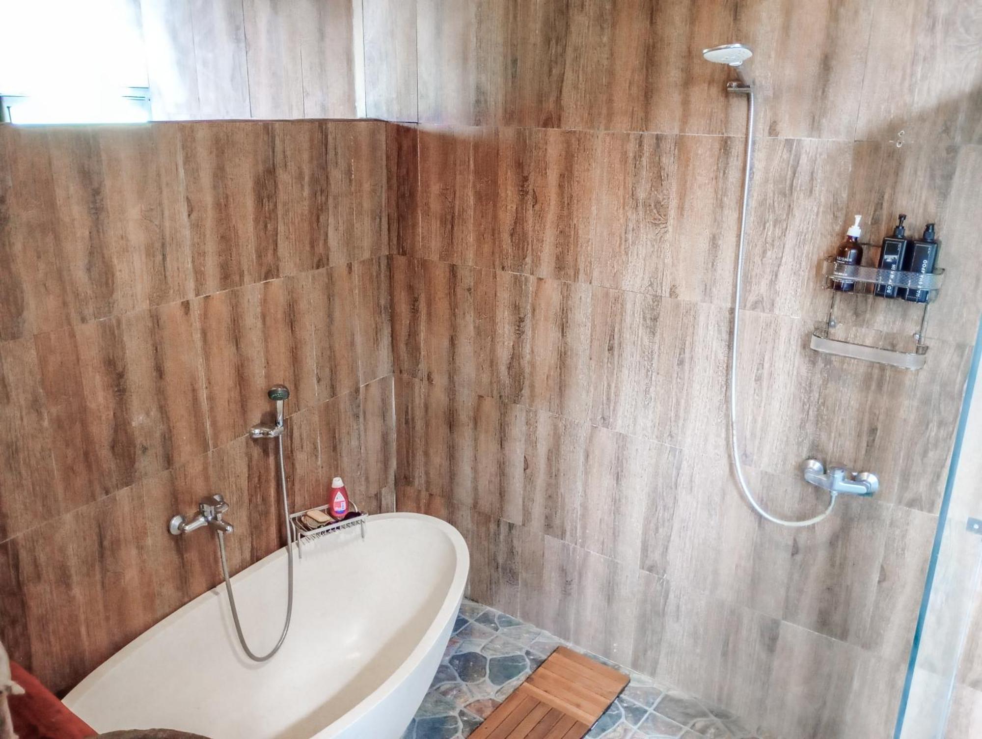 Bed & Breakfast Nyoman Sandat House 2 *