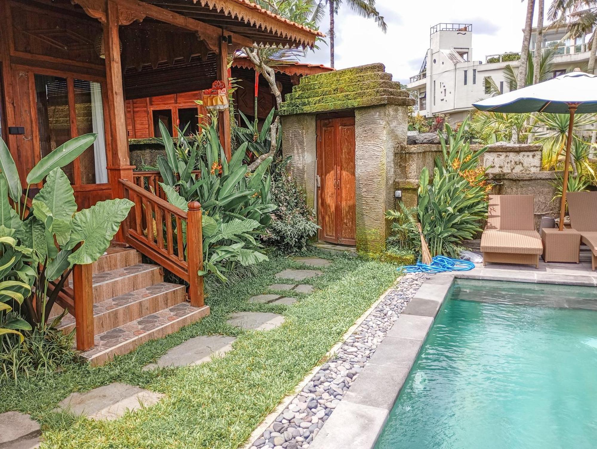 Nyoman Sandat House 2 Bed & Breakfast